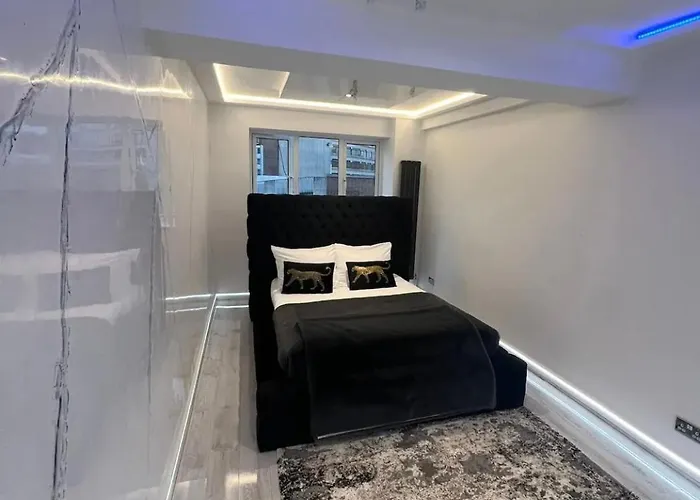 Knightsbridge 2 Bedroom Apartment Overlooking Harrods